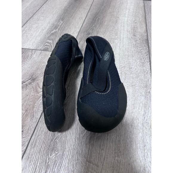 Keen Black Elastic Strap Water Sandals - Women's 8.5 - Picture 3 of 7